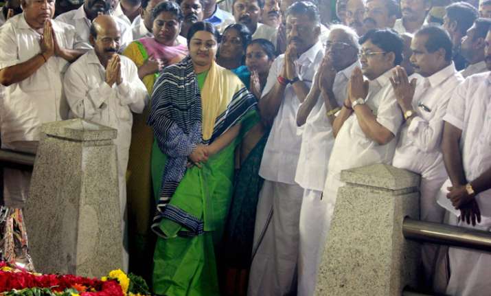 Jayalalithaa, Deepa Jayakumar, Panneerselvam