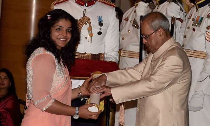 President Mukherjee honours Olympians Sakshi Malik