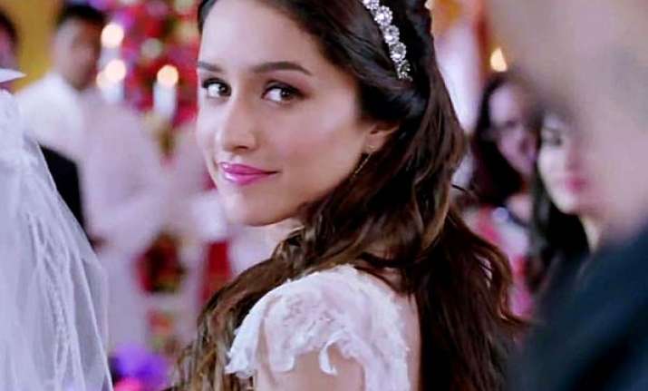 Feel happy in simple things of life: Shraddha Kapoor