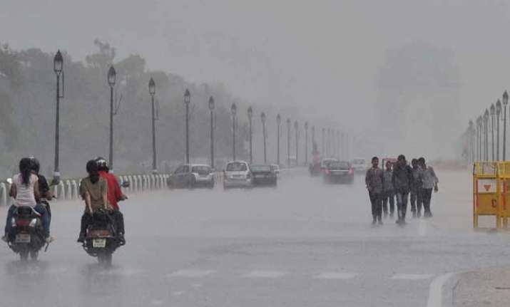 IMD revises monsoon forecast to 98 pc, rains to reach Delhi