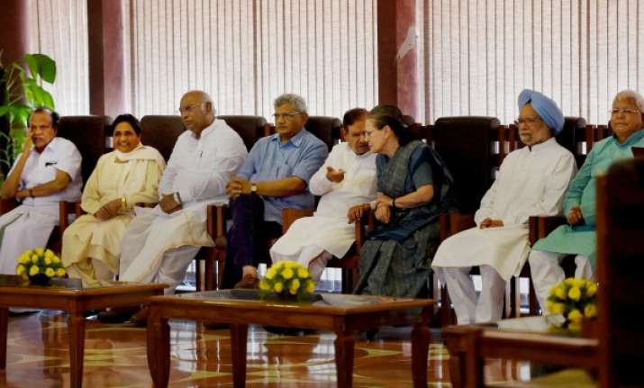 Opposition divided ahead of today's crucial meet, Congress