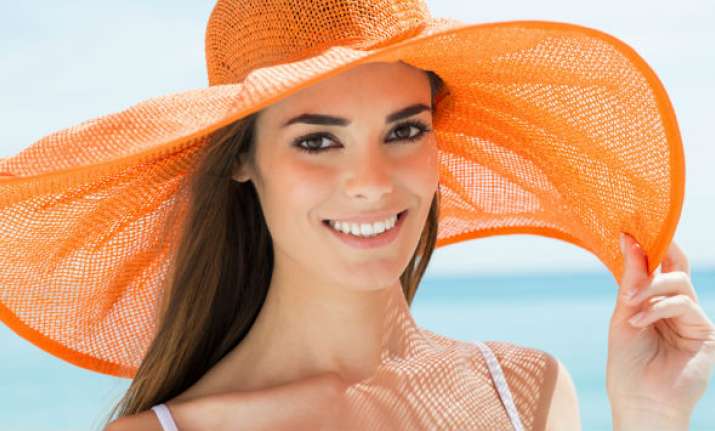 How to reverse the signs of sun damage from hair & skin