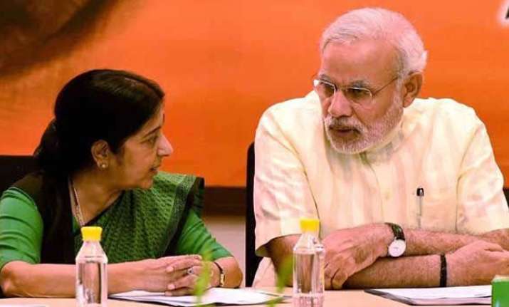 Even at 2 am, Sushma Swaraj helps Indians tweeting for