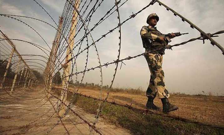 Pakistan Army violates ceasefire on LoC, India retaliates