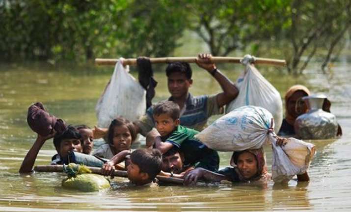 UN estimates suggest that 370,000 Rohingya refugees have