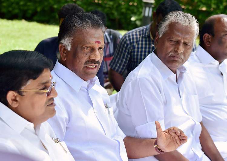 AIADMK merger gets delayed over differences between EPS and OPS
