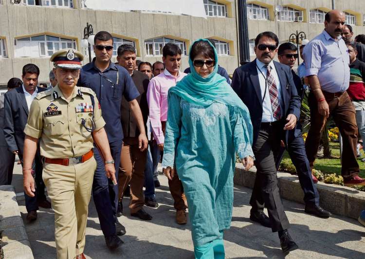 Mehbooba event ends in chaos