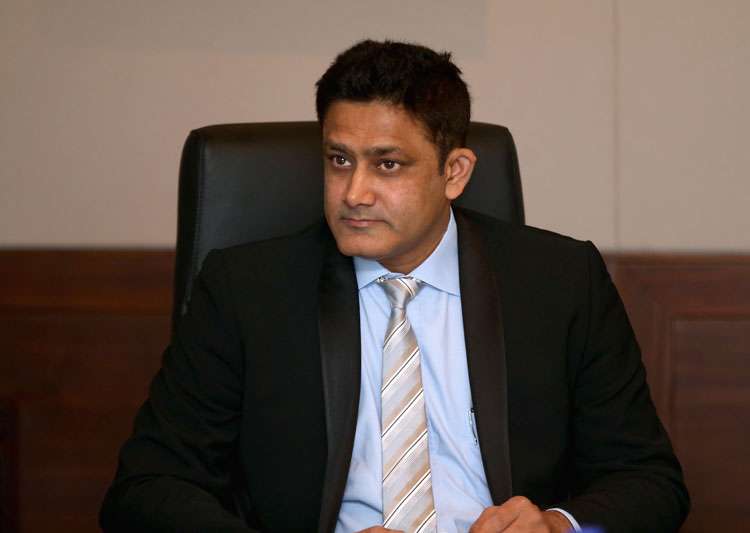 BCCI unhappy with Anil Kumble, invites applications for new head coach
