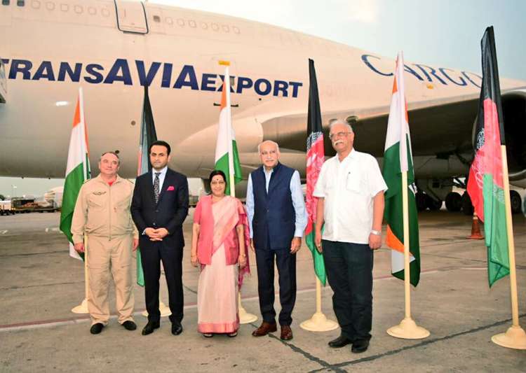 Air freight corridor between Afghanistan, India established - India Tv