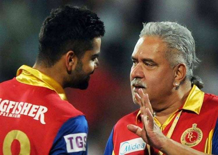 After watching India-Pakistan match, Vijay Mallya arrived at Viral Kohli's dinner After watching India-Pakistan match, Vijay Mallya arrived at Viral Kohli's dinner