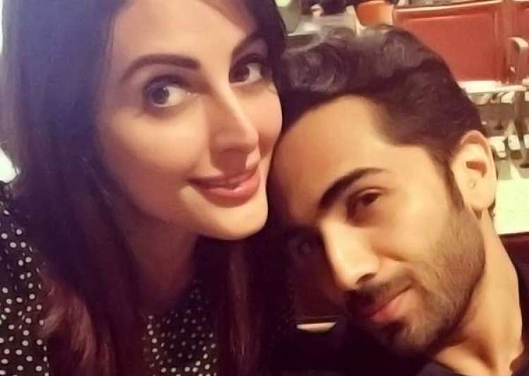 Actress Mandana Karimi files domestic violence case against husband Actress Mandana Karimi files domestic violence case against husband