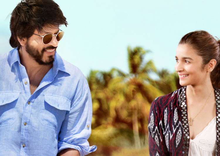 Movie Name: Dear Zindagi review: The movie belongs to Alia, SRK lights ...