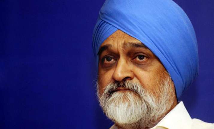 fdi in retail not a threat to kirana shops montek