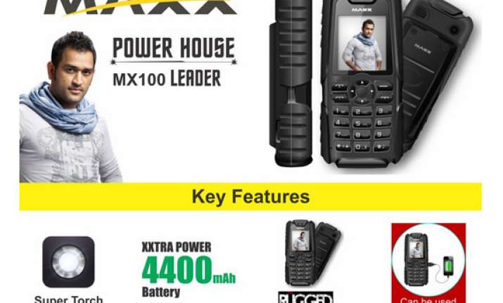 Mahendra Singh Dhoni advertising for MAXX Mobiles