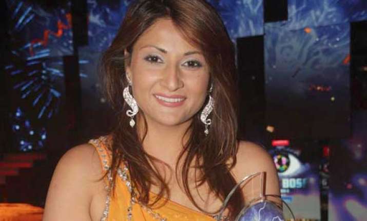 bigg boss 6 winner urvashi may do new show baazi mehmaan