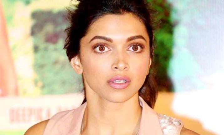 Deepika Padukone Cleavage Controversy Leading Daily Gets Defensive On
