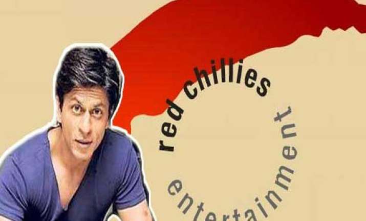 srk red shirt