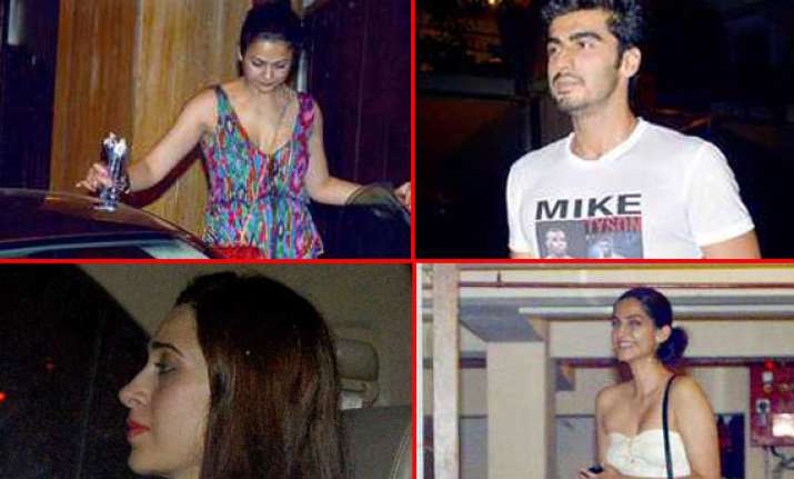 karishma sonam arjun paid visit to kareena at her residence