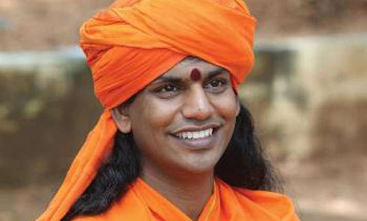 swami nithyananda being persuaded to join bigg boss 6