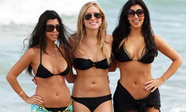 kardashian sisters facing 75 million lawsuit over credit