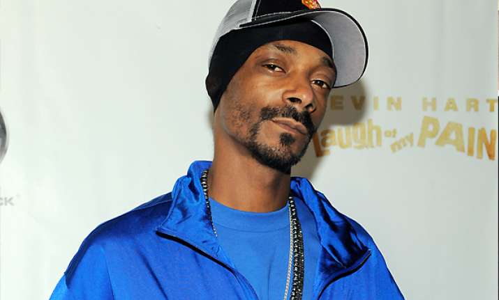 snoop dog hit with minor drug charge in texas