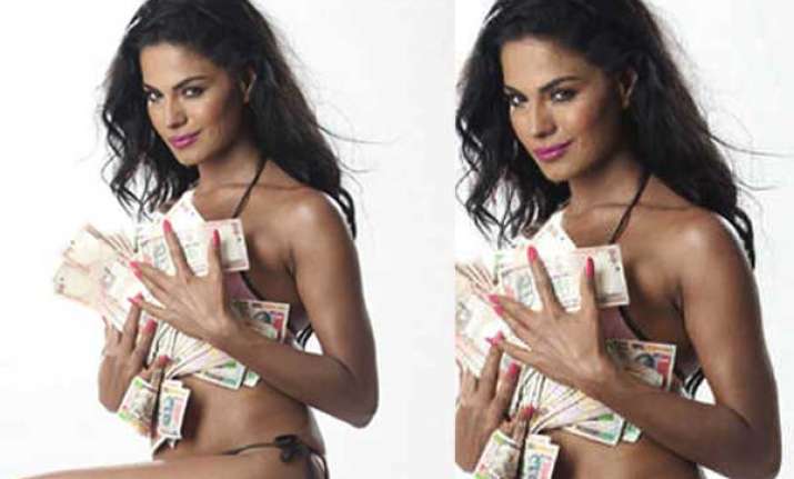 veena malik in hot bikini photoshoot