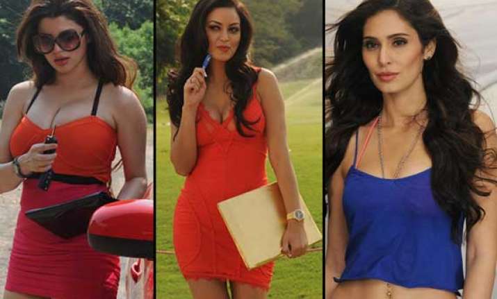 watch out for the seductive actresses on the sets of grand