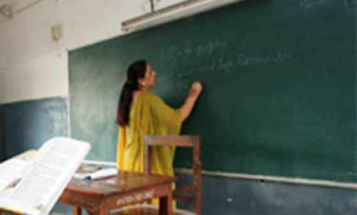 Bihar Teacher Fails To Name Indias President Faces Probe