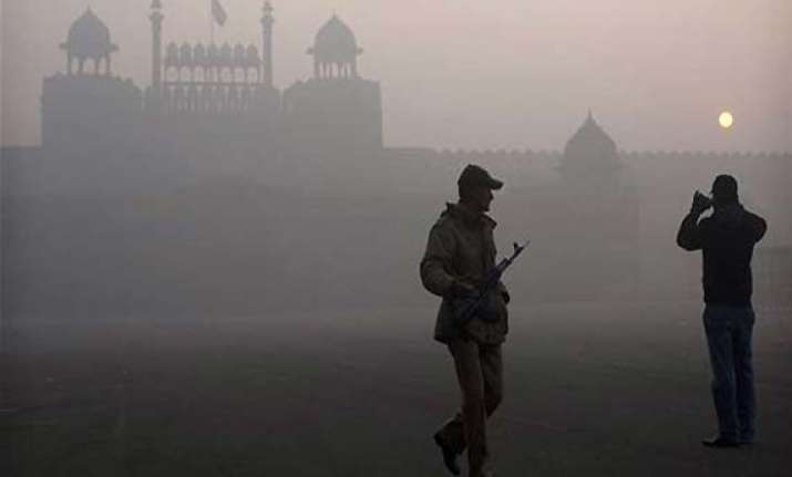 cold and chilly start to new year in delhi