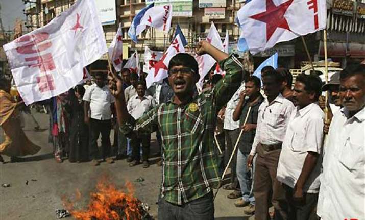 devyani khobragade case protests outside us consulate in