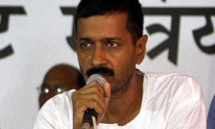 kejriwal says he is ready to face defamation case on vadra