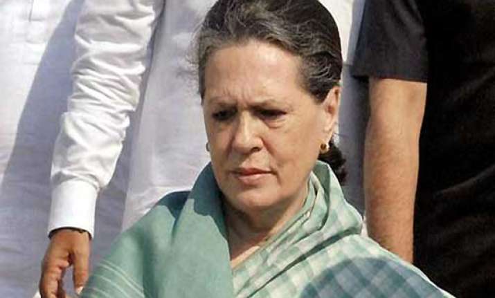 sonia gandhi meets rape victim at aiims