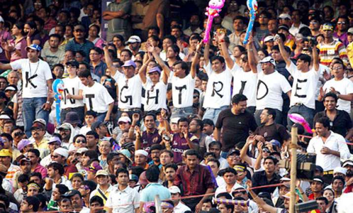 ipl fans battle it out on twitter