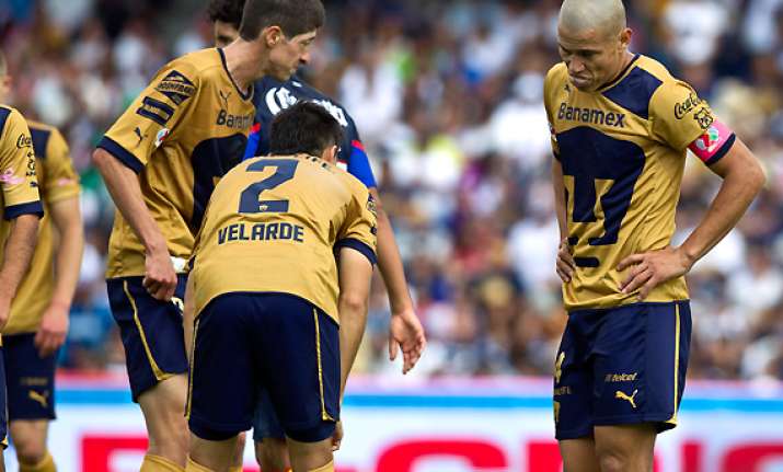america beats pumas to advance to mexican playoffs