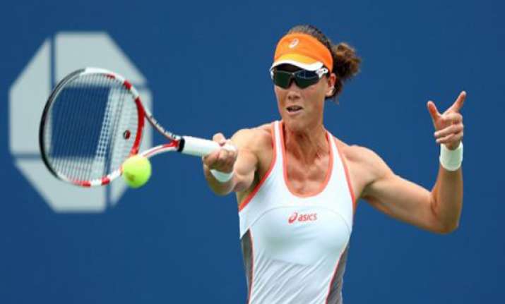 stosur advances to 2nd round at japan open
