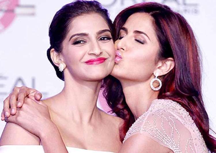 Katrina Kaif kisses Sonam Kapoor on stage by surprising her at recent