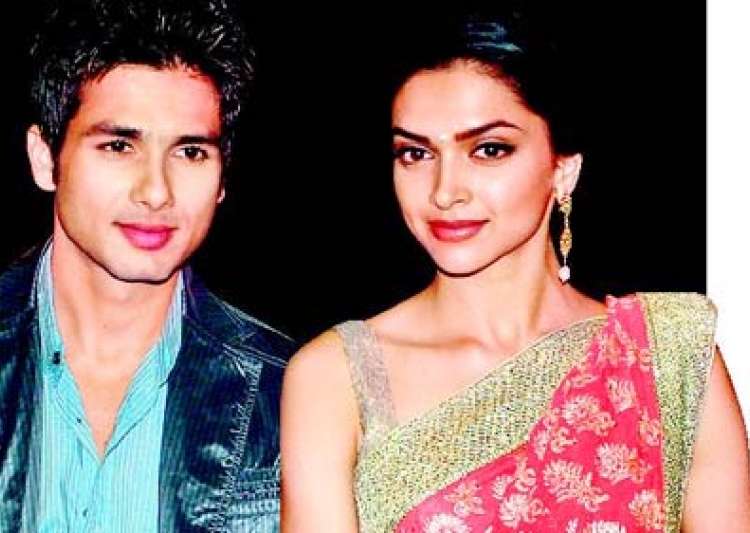 Deepika, Shahid Warm Up To Each Other