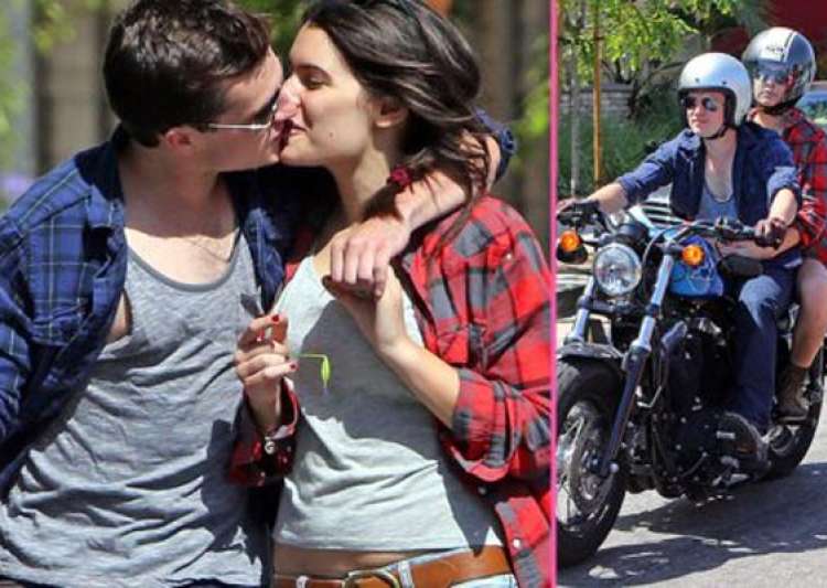 mentally dating josh hutcherson Spanish actress claudia traisac and hollywood star josh hutcherson are currently in a relationship, the couple is dating, since 2013 let's know more about. mentally dating josh hutcherson Spanish actress claudia traisac and hollywood star josh hutcherson are currently in a relationship, the couple is dating, since 2013 let's know more about.