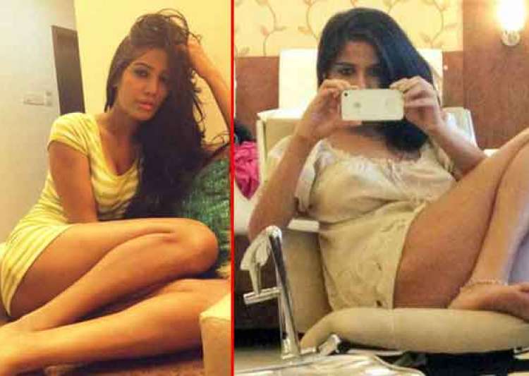 poonam pandey celebrates no panty day by shedding her panty- India Tv