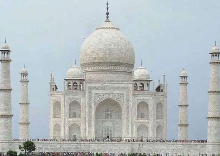 Taj Mahal, Statue of Liberty Eiffel Tower on Twitter!
