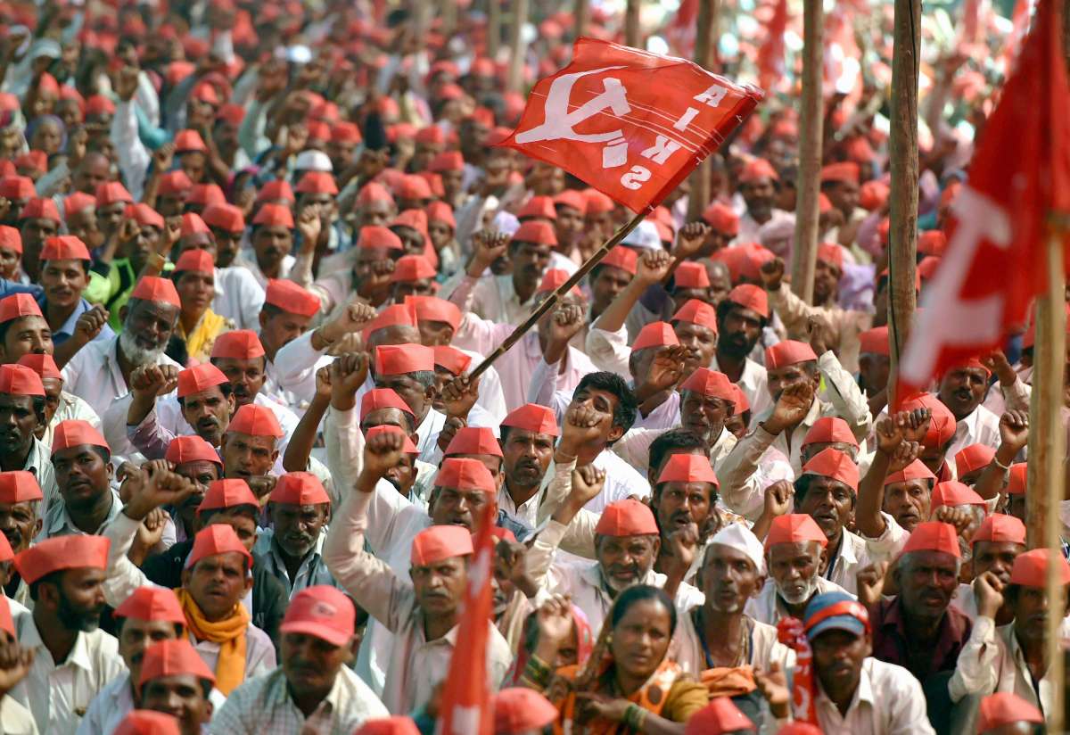 Maharashtra Long March Succeeds As Govt Accepts Demands Agitating