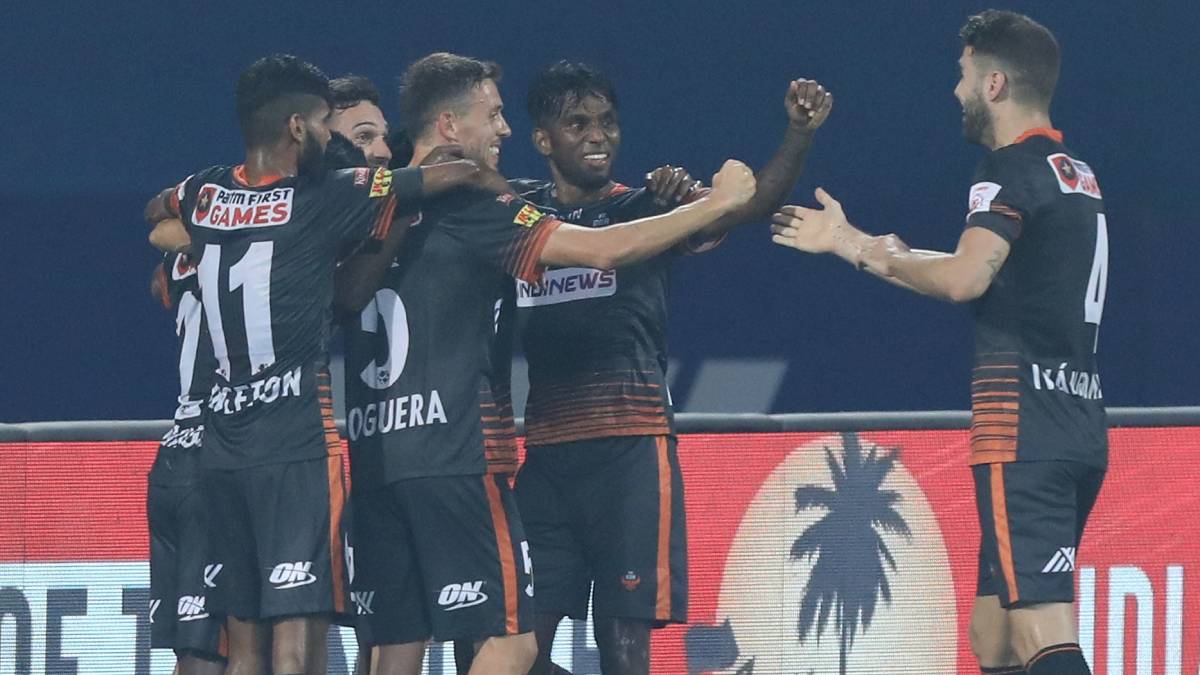 Isl Playing With Men Goa Hold On For A Point Against