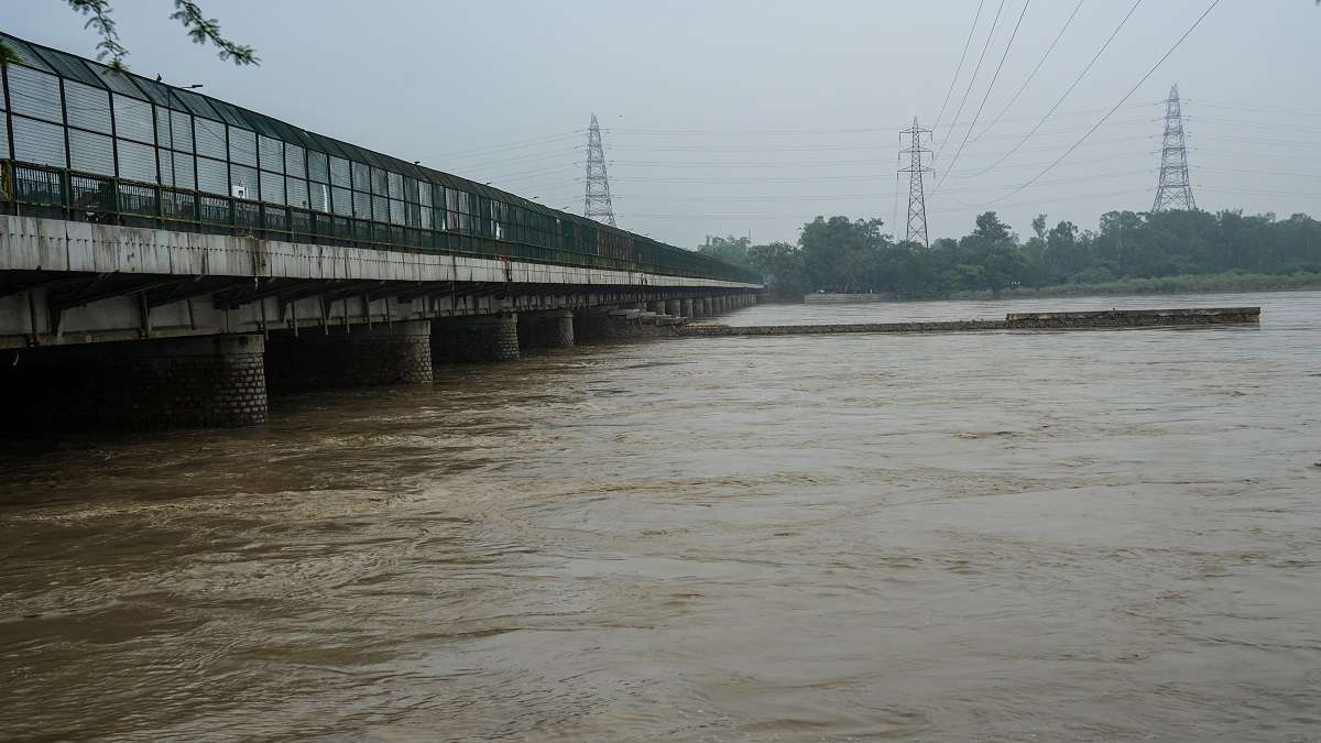 Delhi Yamuna Water Level Continues To Decrease Amid Marginal