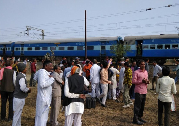 Explosion rocks Bhopal-Ujjain passenger train, six injured