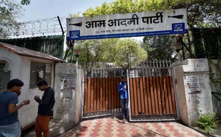 Despite Kejriwal's claims, many in AAP reject EVM tampering
