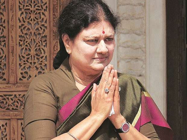 In clear defiance of rules, Sasikala met 28 people in a