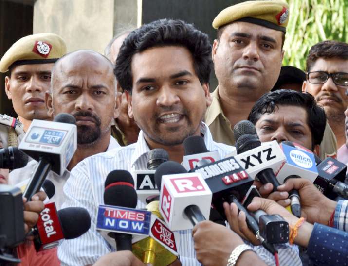 Kapil Mishra takes a dig at Arvind Kejriwal