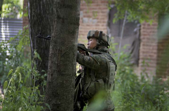 2 Pakistani troopers killed in army's counter offensive on