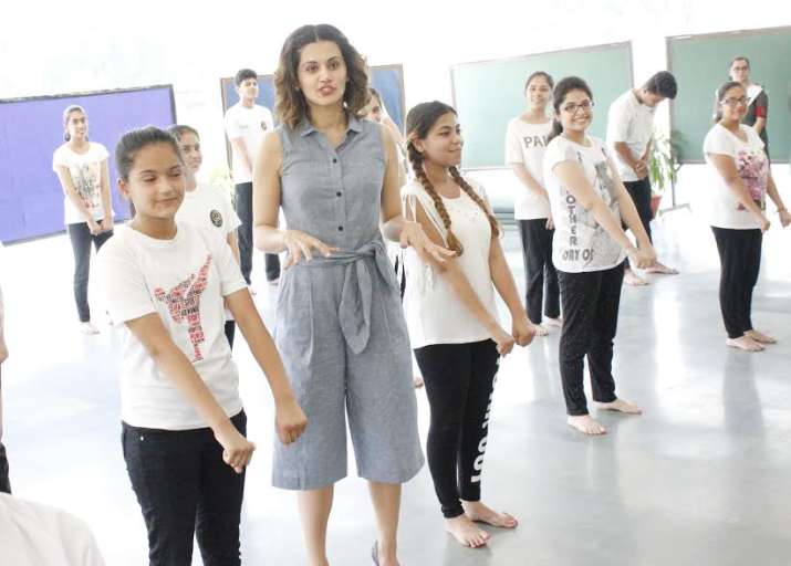 Taapsee Pannu revisits her school in Delhi, see pics