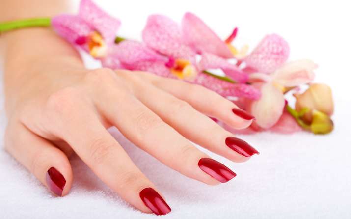 8 simple steps to save your nails from discolouration